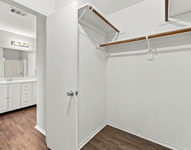 5820 Show Master Lane - Photo Thumbnail 28