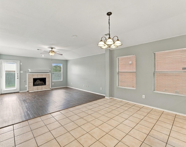 5820 Show Master Lane - Photo Thumbnail 17