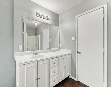 5820 Show Master Lane - Photo Thumbnail 27