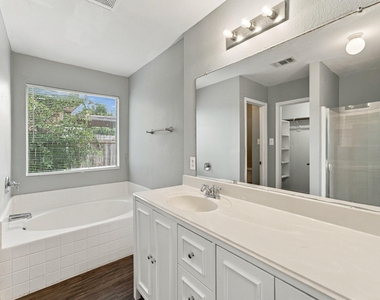 5820 Show Master Lane - Photo Thumbnail 24