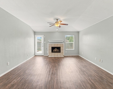 5820 Show Master Lane - Photo Thumbnail 19