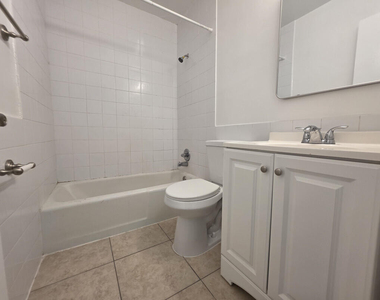 75 Sw 10th Street - Photo Thumbnail 3