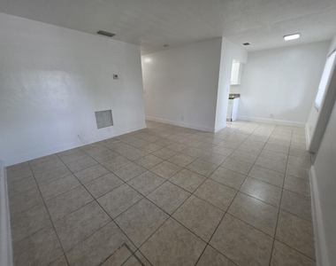 75 Sw 10th Street - Photo Thumbnail 5