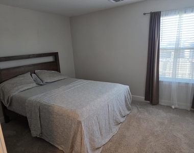 1004 Princeton Heights - Photo Thumbnail 15