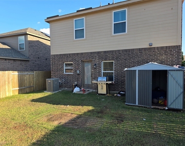 1004 Princeton Heights - Photo Thumbnail 17