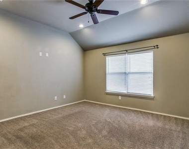 208 N Arbor Ridge Drive - Photo Thumbnail 20