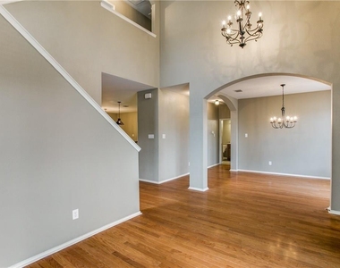 208 N Arbor Ridge Drive - Photo Thumbnail 3