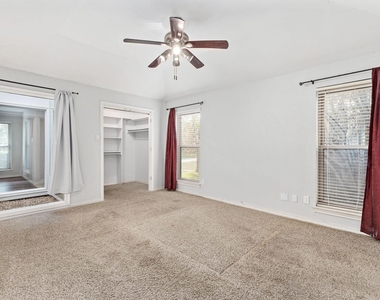 812 Saint Paul Court - Photo Thumbnail 9