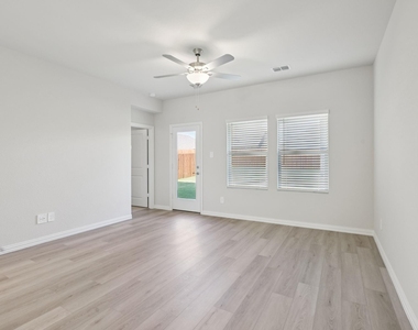 5204 Golden Trout Drive - Photo Thumbnail 6