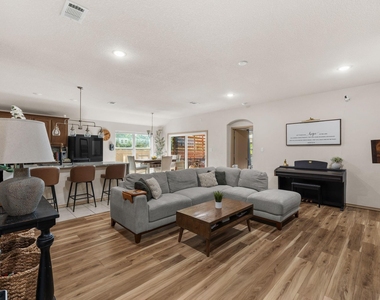 5309 Humbert Avenue - Photo Thumbnail 4