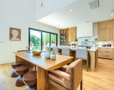 5108 Yacht Club Drive - Photo Thumbnail 9