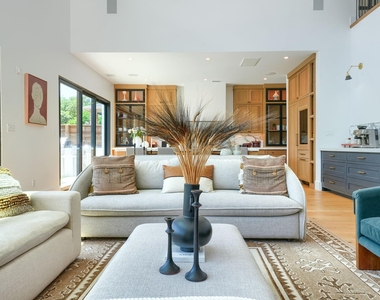5108 Yacht Club Drive - Photo Thumbnail 2