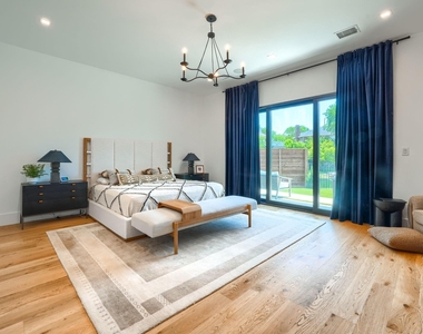 5108 Yacht Club Drive - Photo Thumbnail 13