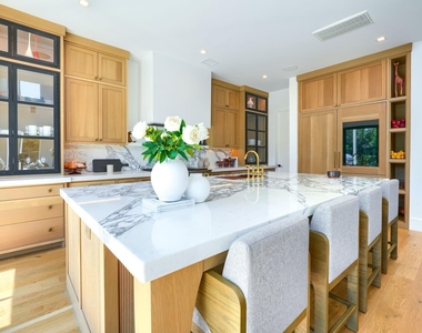 5108 Yacht Club Drive - Photo Thumbnail 7