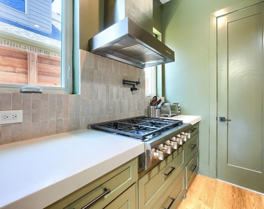 5108 Yacht Club Drive - Photo Thumbnail 33