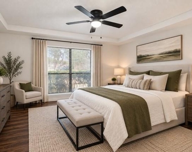 213 Hood Street - Photo Thumbnail 8