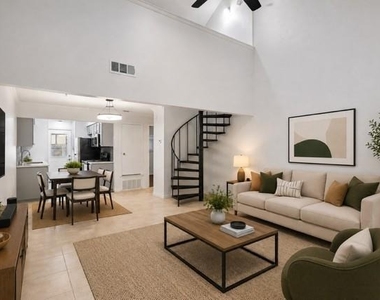 213 Hood Street - Photo Thumbnail 1