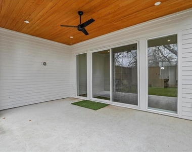 2413 Crossman Avenue - Photo Thumbnail 21