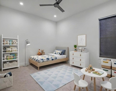 2413 Crossman Avenue - Photo Thumbnail 13