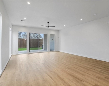 2413 Crossman Avenue - Photo Thumbnail 1