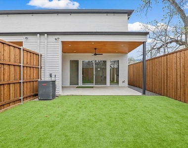 2413 Crossman Avenue - Photo Thumbnail 24