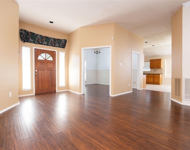 1207 Brook Drive - Photo Thumbnail 2