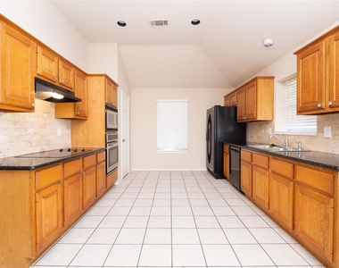 1207 Brook Drive - Photo Thumbnail 4
