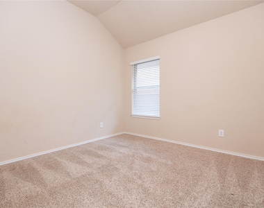 1207 Brook Drive - Photo Thumbnail 17