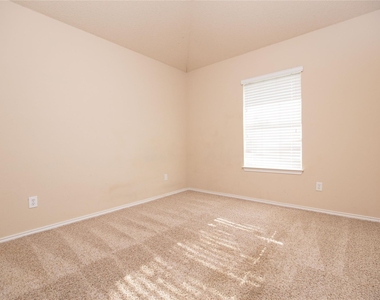 1207 Brook Drive - Photo Thumbnail 15