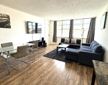 2741 E Taft Street - Photo Thumbnail 14