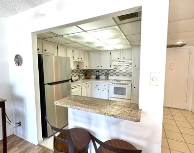 2741 E Taft Street - Photo Thumbnail 16