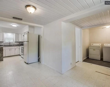 4009 Acacia Street - Photo Thumbnail 5