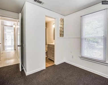 4009 Acacia Street - Photo Thumbnail 9