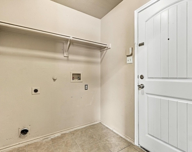 2515 Wynngate Drive - Photo Thumbnail 27