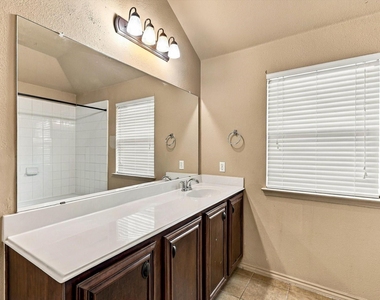 2515 Wynngate Drive - Photo Thumbnail 19
