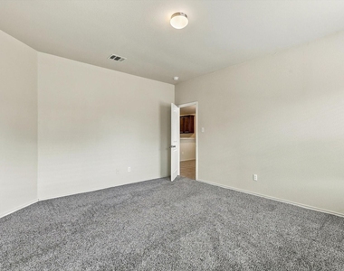 2515 Wynngate Drive - Photo Thumbnail 17