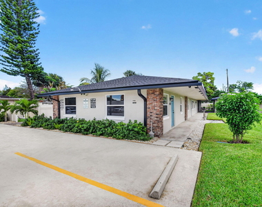 4317 Vermont Avenue - Photo Thumbnail 1