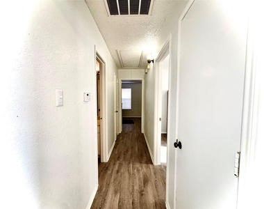 1920 San Rafael Street - Photo Thumbnail 11