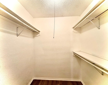 1920 San Rafael Street - Photo Thumbnail 20
