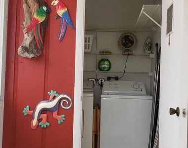904 Flanders Drive S - Photo Thumbnail 15