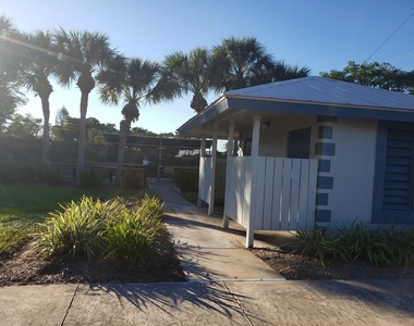 904 Flanders Drive S - Photo Thumbnail 29