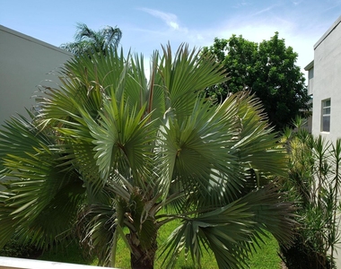 904 Flanders Drive S - Photo Thumbnail 18