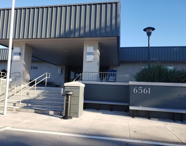 904 Flanders Drive S - Photo Thumbnail 24