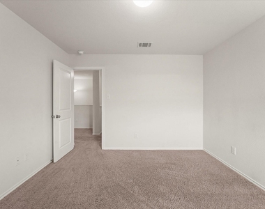 516 Clearlake Drive - Photo Thumbnail 22