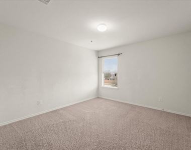 516 Clearlake Drive - Photo Thumbnail 21