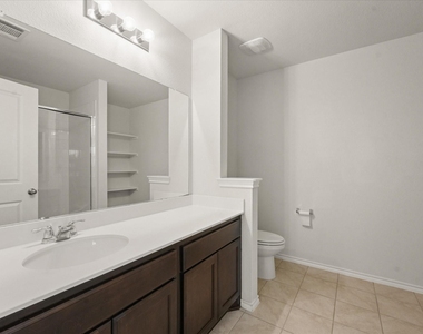 516 Clearlake Drive - Photo Thumbnail 12