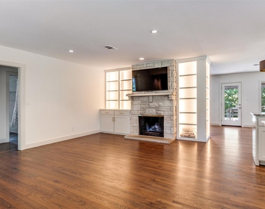 519 Northlake Drive - Photo Thumbnail 2