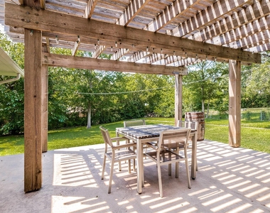 519 Northlake Drive - Photo Thumbnail 20
