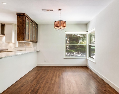 519 Northlake Drive - Photo Thumbnail 10