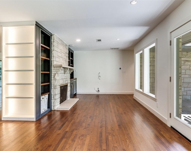 519 Northlake Drive - Photo Thumbnail 12
